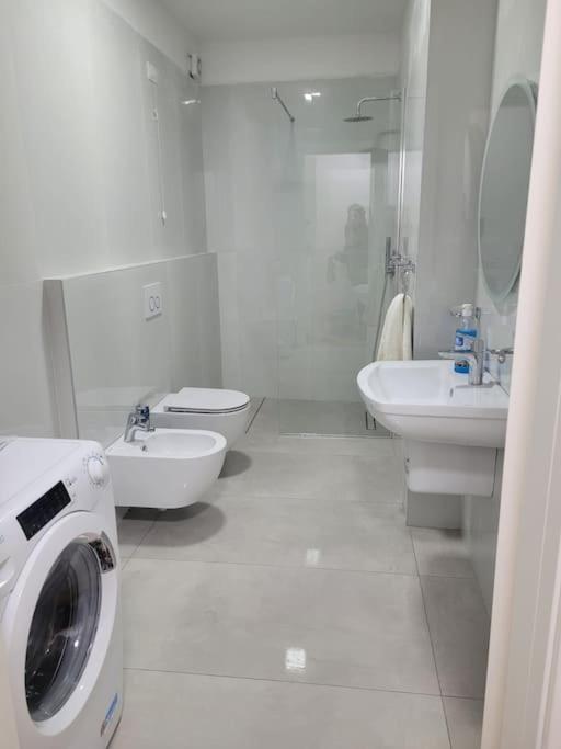 Sui' Apartment Tiranë Eksteriør bilde